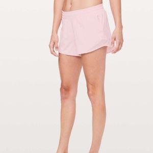 Lululemon Hotty Hot Short 4" NWT